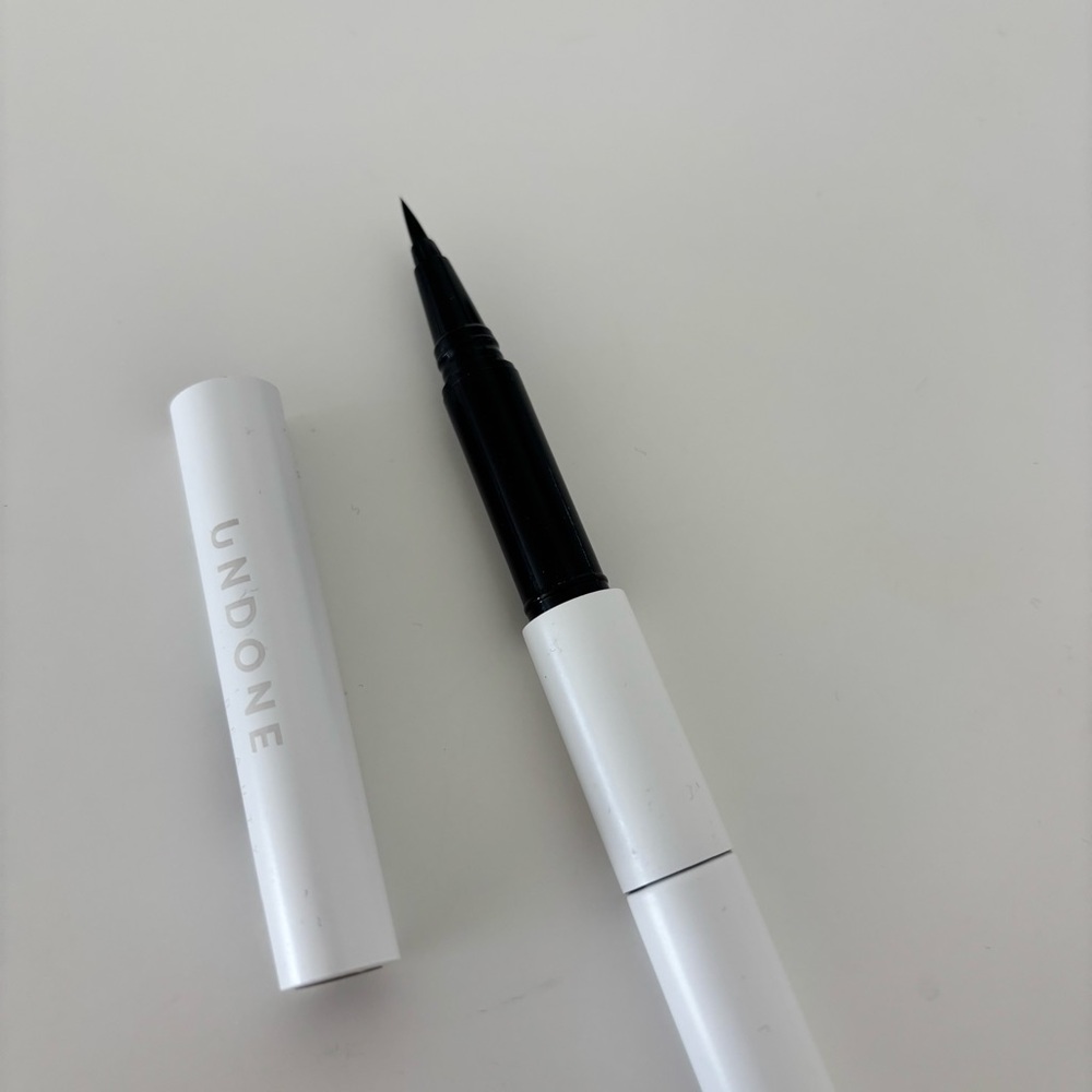 Undone Beauty Dual Ended Eyebrow Pen and Gel